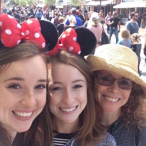 Meet your Posher, Mackenzie - Picture 1 of 1